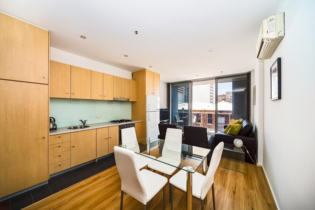 York Apartments أدليد المظهر الخارجي الصورة